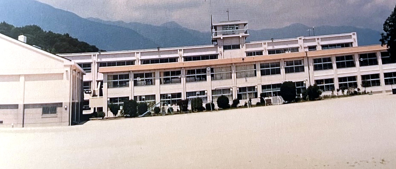 和邇小学校の校舎